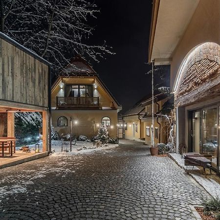 Das Fort Boutique Rîşnov Luaran gambar